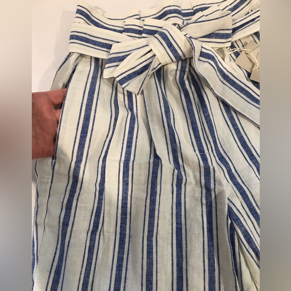 NWT Boden 9” Women’s Short ( Size 2) Color Blue/White - Picture 2 of 9